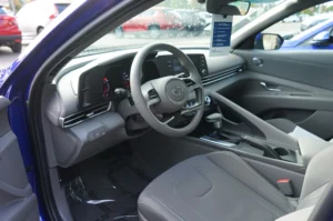 Used 2023 Hyundai ELANTRA SEL for sale in Lynnwood, WA — photo 6
