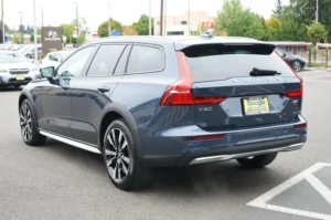 Used 2026 Volvo V60 Cross Country Ultra for sale in Lynnwood, WA — photo 5