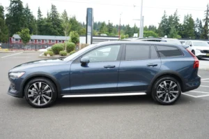 Used 2026 Volvo V60 Cross Country Ultra for sale in Lynnwood, WA — photo 7