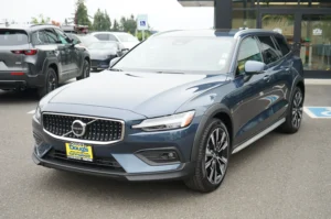 Used 2026 Volvo V60 Cross Country Ultra for sale in Lynnwood, WA — photo 9