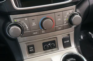 Used 2013 Toyota Highlander SE for sale in Lynnwood, WA — photo 22