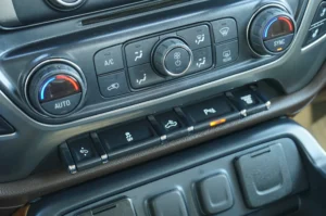 Used 2018 Chevrolet Silverado 2500HD LTZ for sale in Lynnwood, WA — photo 25