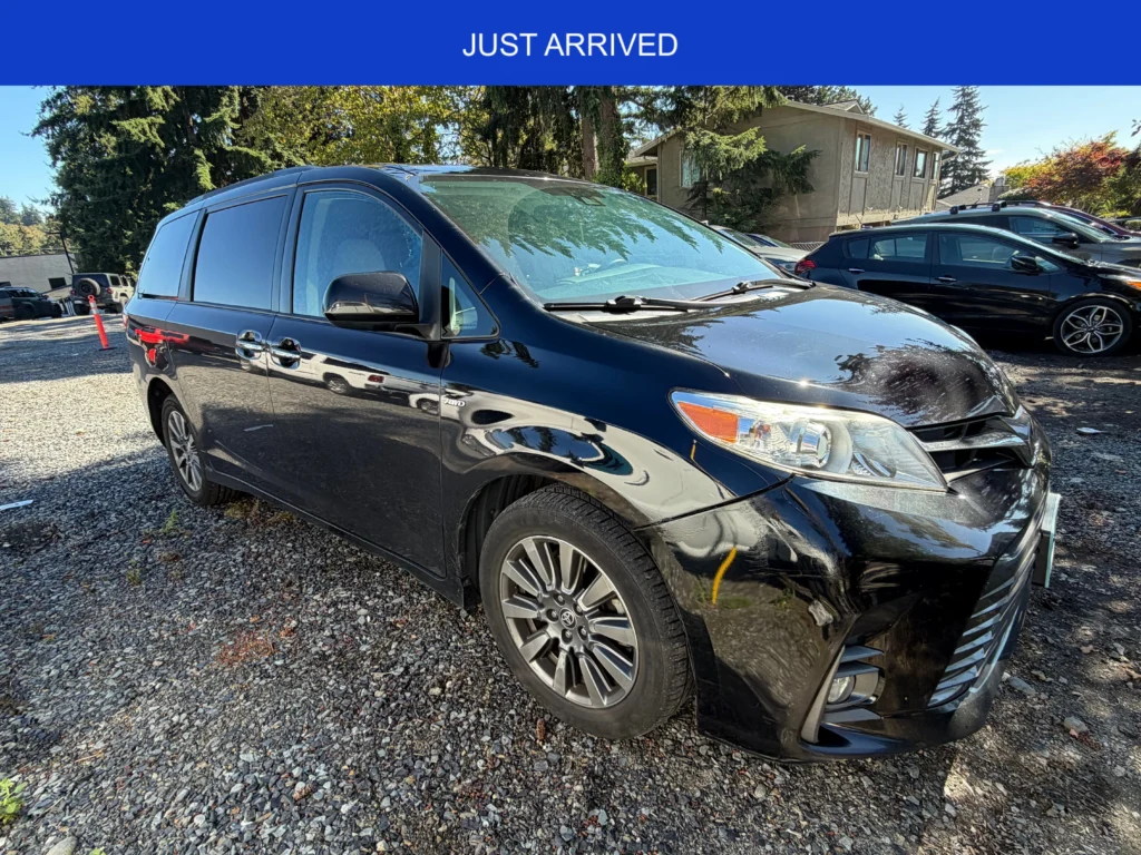 2020 Toyota Sienna XLE