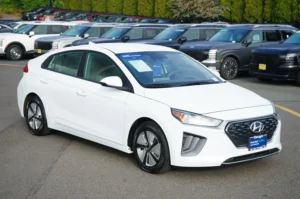 Used 2022 Hyundai IONIQ HYBRID Blue for sale in Lynnwood, WA — photo 4