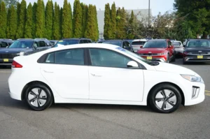 Used 2022 Hyundai IONIQ HYBRID Blue for sale in Lynnwood, WA — photo 5