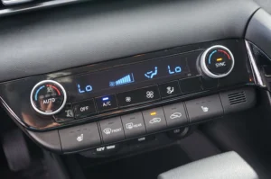 Used 2023 Hyundai ELANTRA HYBRID Blue for sale in Lynnwood, WA — photo 21
