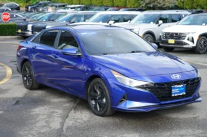 Used 2023 Hyundai ELANTRA HYBRID Blue for sale in Lynnwood, WA — photo 3