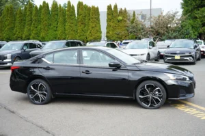 Used 2025 Nissan Altima SR for sale in Lynnwood, WA — photo 5