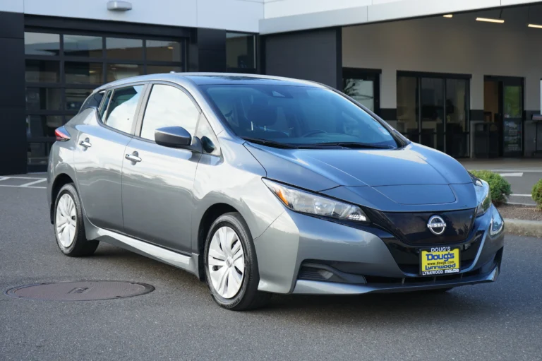 2025 Nissan LEAF S