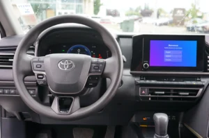 Used 2025 Toyota Camry LE for sale in Lynnwood, WA — photo 20