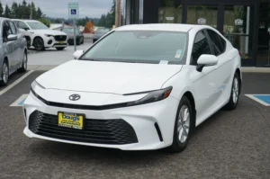 Used 2025 Toyota Camry LE for sale in Lynnwood, WA — photo 9