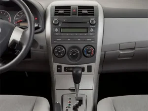 Used 2013 Toyota Corolla LE for sale in Lynnwood, WA — photo 10