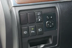 Used 2018 Toyota Land Cruiser Base for sale in Lynnwood, WA — photo 18