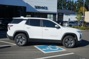 Used 2025 Chevrolet Equinox AWD LT for sale in Lynnwood, WA — photo 2