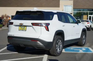 Used 2025 Chevrolet Equinox AWD LT for sale in Lynnwood, WA — photo 3