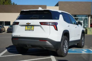 Used 2025 Chevrolet Equinox AWD LT for sale in Lynnwood, WA — photo 4